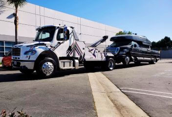 Let us be your roadside partner, providing you with reliable towing and recovery services whenever you need them. Call us right away.